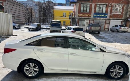 Hyundai Sonata VI, 2012 год, 1 100 000 рублей, 2 фотография