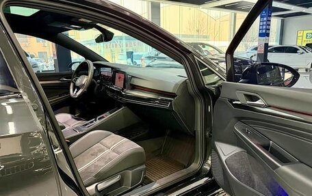 Volkswagen Golf VIII, 2022 год, 2 130 999 рублей, 7 фотография