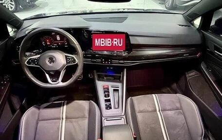 Volkswagen Golf VIII, 2022 год, 2 130 999 рублей, 8 фотография