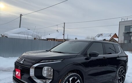 Mitsubishi Outlander, 2021 год, 3 900 000 рублей, 1 фотография