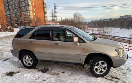 Toyota Harrier, 1999 год, 700 000 рублей, 9 фотография
