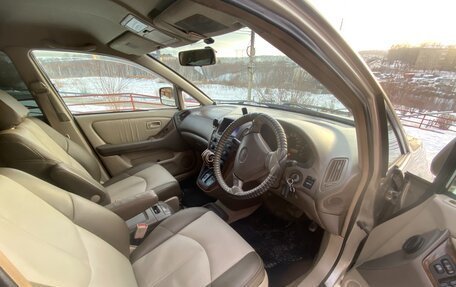 Toyota Harrier, 1999 год, 700 000 рублей, 10 фотография