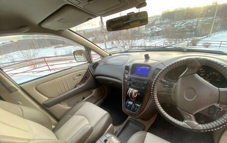 Toyota Harrier, 1999 год, 700 000 рублей, 11 фотография