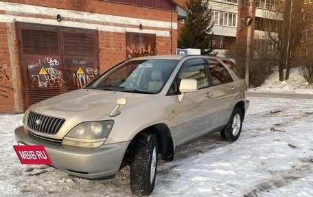 Toyota Harrier, 1999 год, 700 000 рублей, 4 фотография