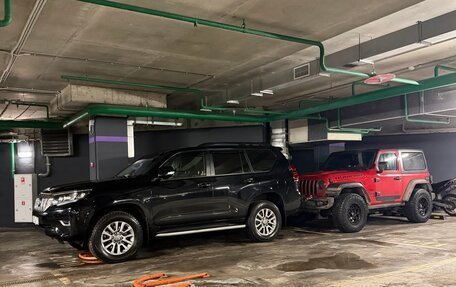 Toyota Land Cruiser Prado 150 рестайлинг 2, 2019 год, 4 800 000 рублей, 2 фотография