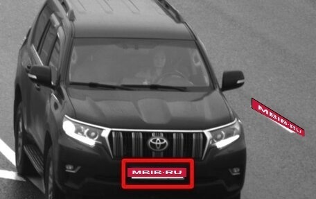 Toyota Land Cruiser Prado 150 рестайлинг 2, 2019 год, 4 800 000 рублей, 3 фотография