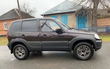 Chevrolet Niva I рестайлинг, 2011 год, 520 000 рублей, 2 фотография