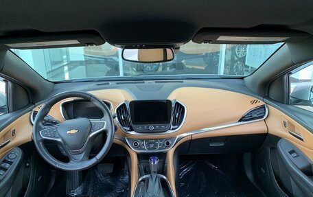 Chevrolet Volt II, 2016 год, 1 860 000 рублей, 24 фотография