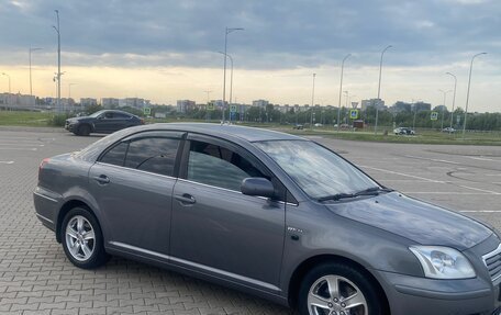 Toyota Avensis III рестайлинг, 2004 год, 699 000 рублей, 13 фотография