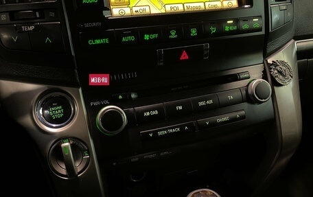 Toyota Land Cruiser 200, 2011 год, 2 785 000 рублей, 13 фотография