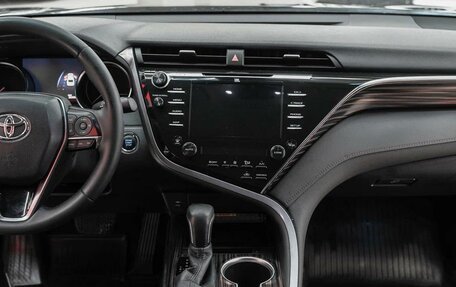 Toyota Camry, 2021 год, 2 690 000 рублей, 7 фотография