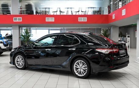 Toyota Camry, 2021 год, 2 690 000 рублей, 2 фотография