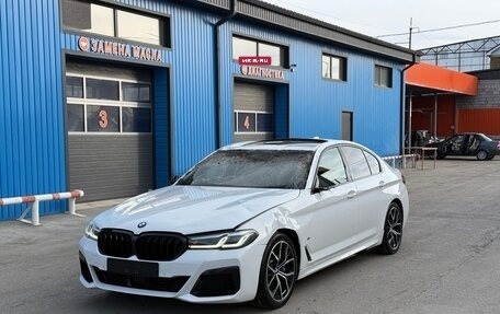 BMW 5 серия, 2021 год, 2 990 000 рублей, 3 фотография