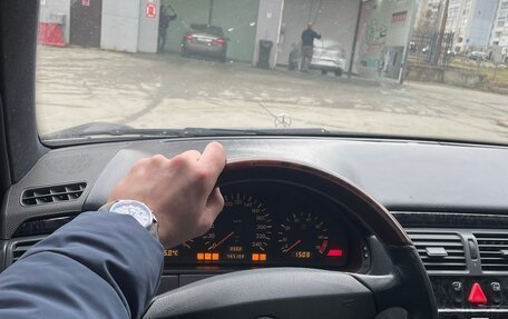 Mercedes-Benz E-Класс, 1995 год, 350 000 рублей, 9 фотография