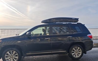 Toyota Highlander III, 2013 год, 1 800 000 рублей, 1 фотография