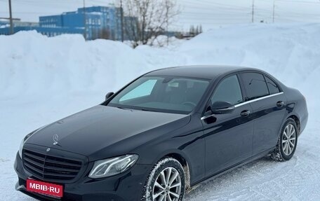 Mercedes-Benz E-Класс, 2018 год, 2 200 000 рублей, 1 фотография