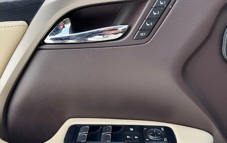 Lexus RX IV рестайлинг, 2019 год, 5 250 000 рублей, 6 фотография