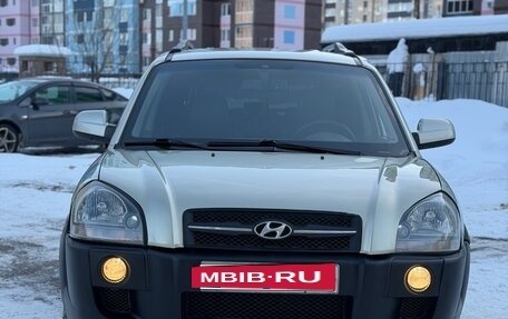 Hyundai Tucson III, 2005 год, 745 000 рублей, 3 фотография