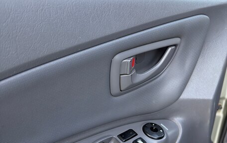 Hyundai Tucson III, 2005 год, 745 000 рублей, 37 фотография