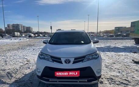 Toyota RAV4, 2013 год, 1 880 000 рублей, 2 фотография