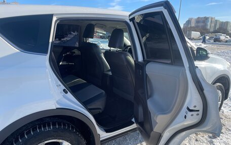 Toyota RAV4, 2013 год, 1 880 000 рублей, 15 фотография