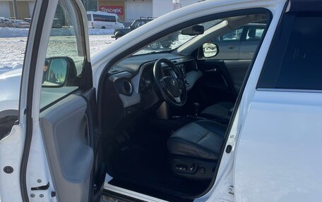 Toyota RAV4, 2013 год, 1 880 000 рублей, 12 фотография