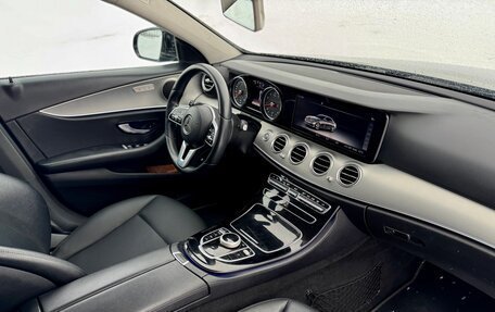 Mercedes-Benz E-Класс, 2018 год, 2 200 000 рублей, 9 фотография