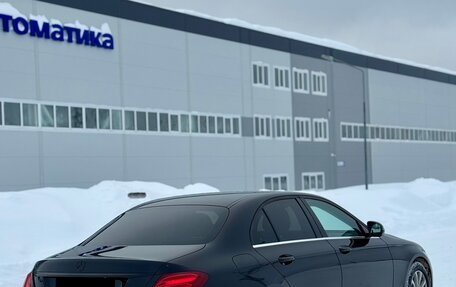 Mercedes-Benz E-Класс, 2018 год, 2 200 000 рублей, 4 фотография
