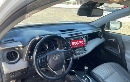 Toyota RAV4, 2013 год, 1 880 000 рублей, 18 фотография