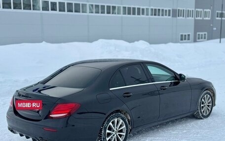 Mercedes-Benz E-Класс, 2018 год, 2 200 000 рублей, 5 фотография