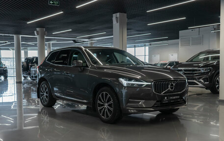 Volvo XC60 II, 2018 год, 3 990 000 рублей, 2 фотография