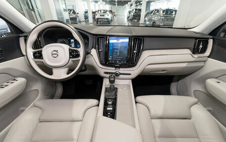 Volvo XC60 II, 2018 год, 3 990 000 рублей, 8 фотография