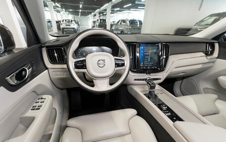 Volvo XC60 II, 2018 год, 3 990 000 рублей, 7 фотография