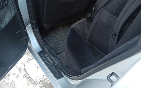 Nissan Primera II рестайлинг, 1998 год, 350 000 рублей, 13 фотография