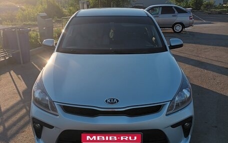 KIA Rio IV, 2018 год, 1 385 000 рублей, 1 фотография