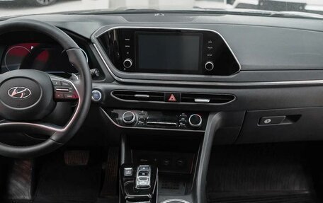 Hyundai Sonata VIII, 2020 год, 1 950 000 рублей, 7 фотография