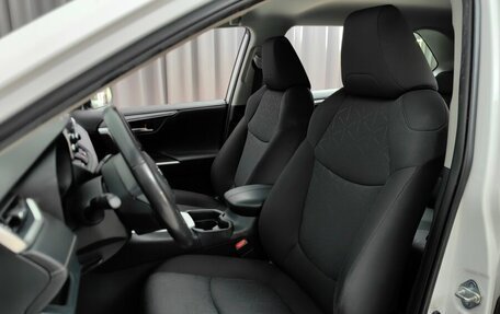 Toyota RAV4, 2020 год, 3 188 000 рублей, 6 фотография