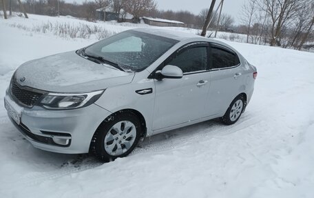 KIA Rio III рестайлинг, 2015 год, 760 000 рублей, 2 фотография