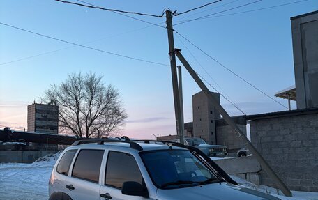 Chevrolet Niva I рестайлинг, 2019 год, 915 000 рублей, 3 фотография