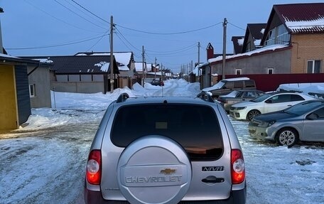Chevrolet Niva I рестайлинг, 2019 год, 915 000 рублей, 6 фотография