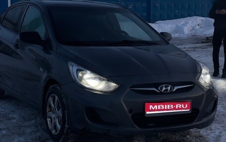 Hyundai Solaris II рестайлинг, 2011 год, 650 000 рублей, 1 фотография