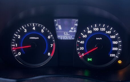 Hyundai Solaris II рестайлинг, 2011 год, 650 000 рублей, 7 фотография