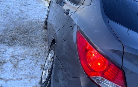 Hyundai Solaris II рестайлинг, 2011 год, 650 000 рублей, 16 фотография