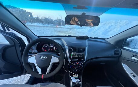 Hyundai Solaris II рестайлинг, 2011 год, 650 000 рублей, 8 фотография