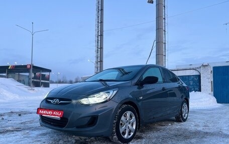 Hyundai Solaris II рестайлинг, 2011 год, 650 000 рублей, 2 фотография
