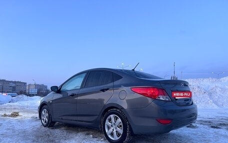 Hyundai Solaris II рестайлинг, 2011 год, 650 000 рублей, 15 фотография