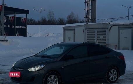 Hyundai Solaris II рестайлинг, 2011 год, 650 000 рублей, 19 фотография