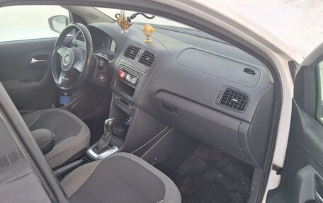 Volkswagen Polo VI (EU Market), 2012 год, 750 000 рублей, 5 фотография