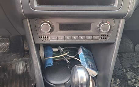 Volkswagen Polo VI (EU Market), 2012 год, 750 000 рублей, 9 фотография