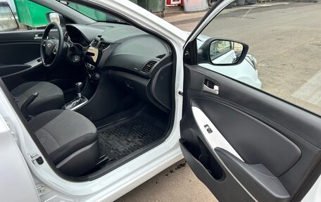 Hyundai Solaris II рестайлинг, 2013 год, 800 000 рублей, 4 фотография